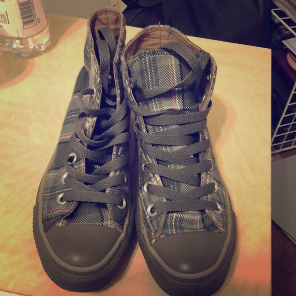 Converse - Picture 2 of 3